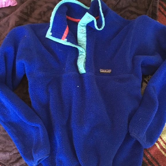 Blue Patagonia fleece - Picture 2 of 3
